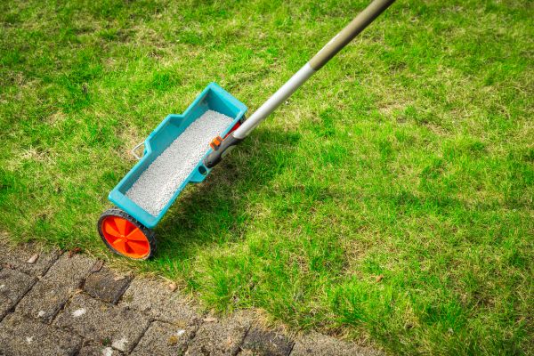 Cost of Commercial Lawn Treatment in Springdale